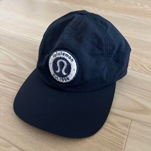 Lululemon baller hat
